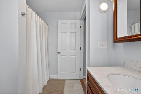 14 Warren Street New London CT 06320