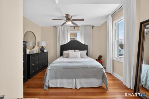 14 Warren Street New London CT 06320