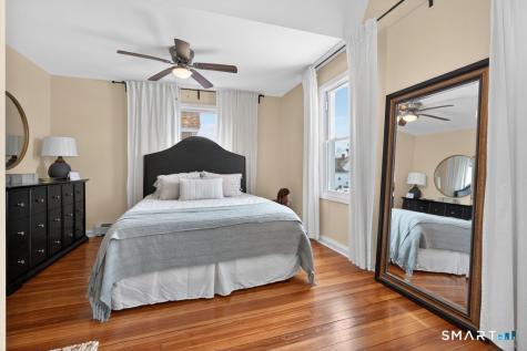 14 Warren Street New London CT 06320