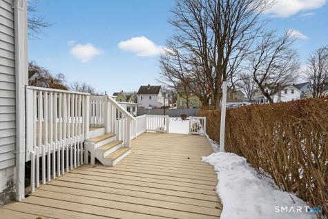 14 Warren Street New London CT 06320