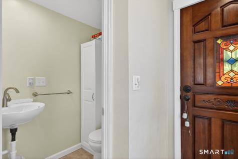 14 Warren Street New London CT 06320