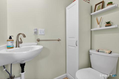 14 Warren Street New London CT 06320