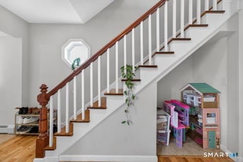 14 Warren Street New London CT 06320