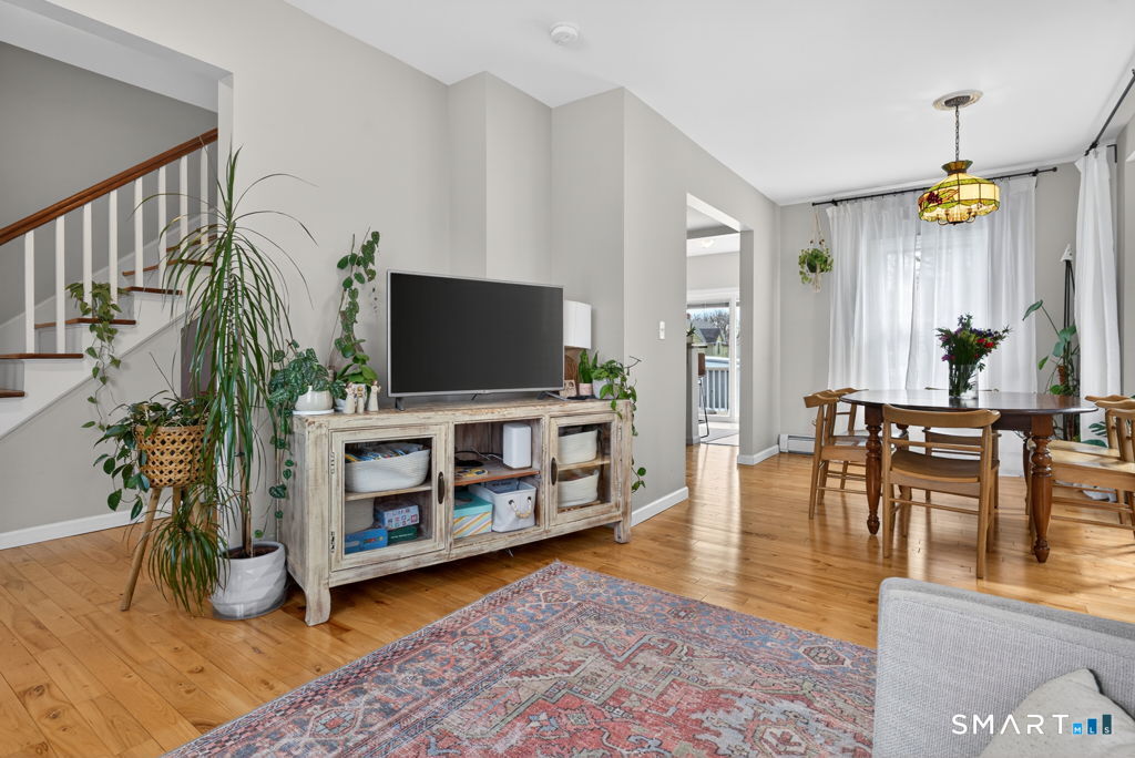 14 Warren Street New London CT 06320