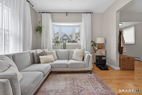 14 Warren Street New London CT 06320