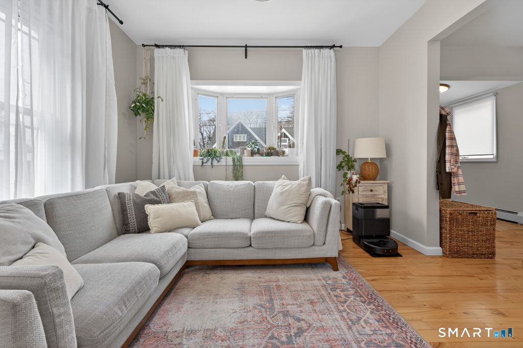 14 Warren Street New London CT 06320