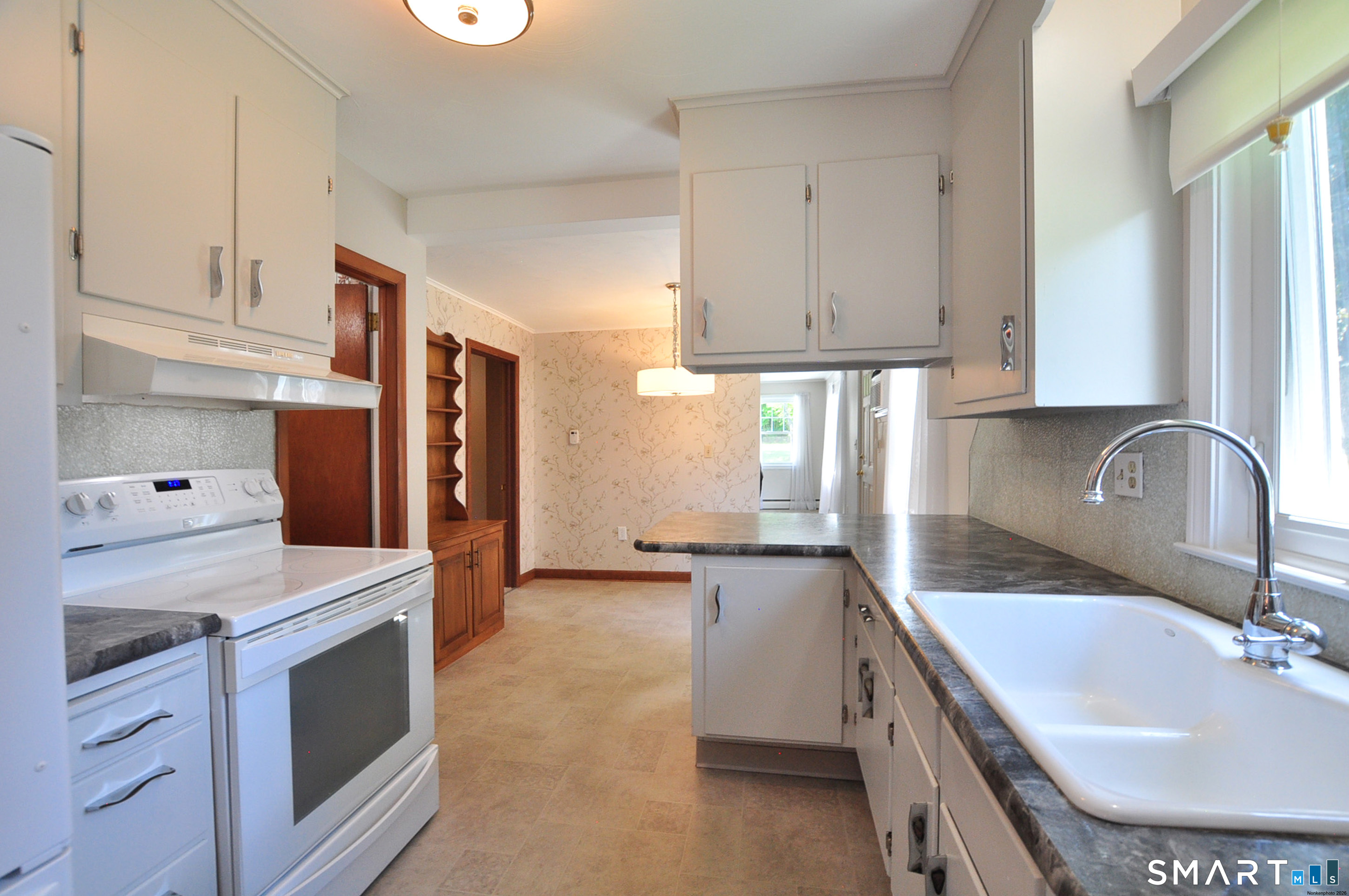 304 Rood Avenue Windsor CT 06095