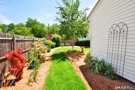 304 Rood Avenue Windsor CT 06095