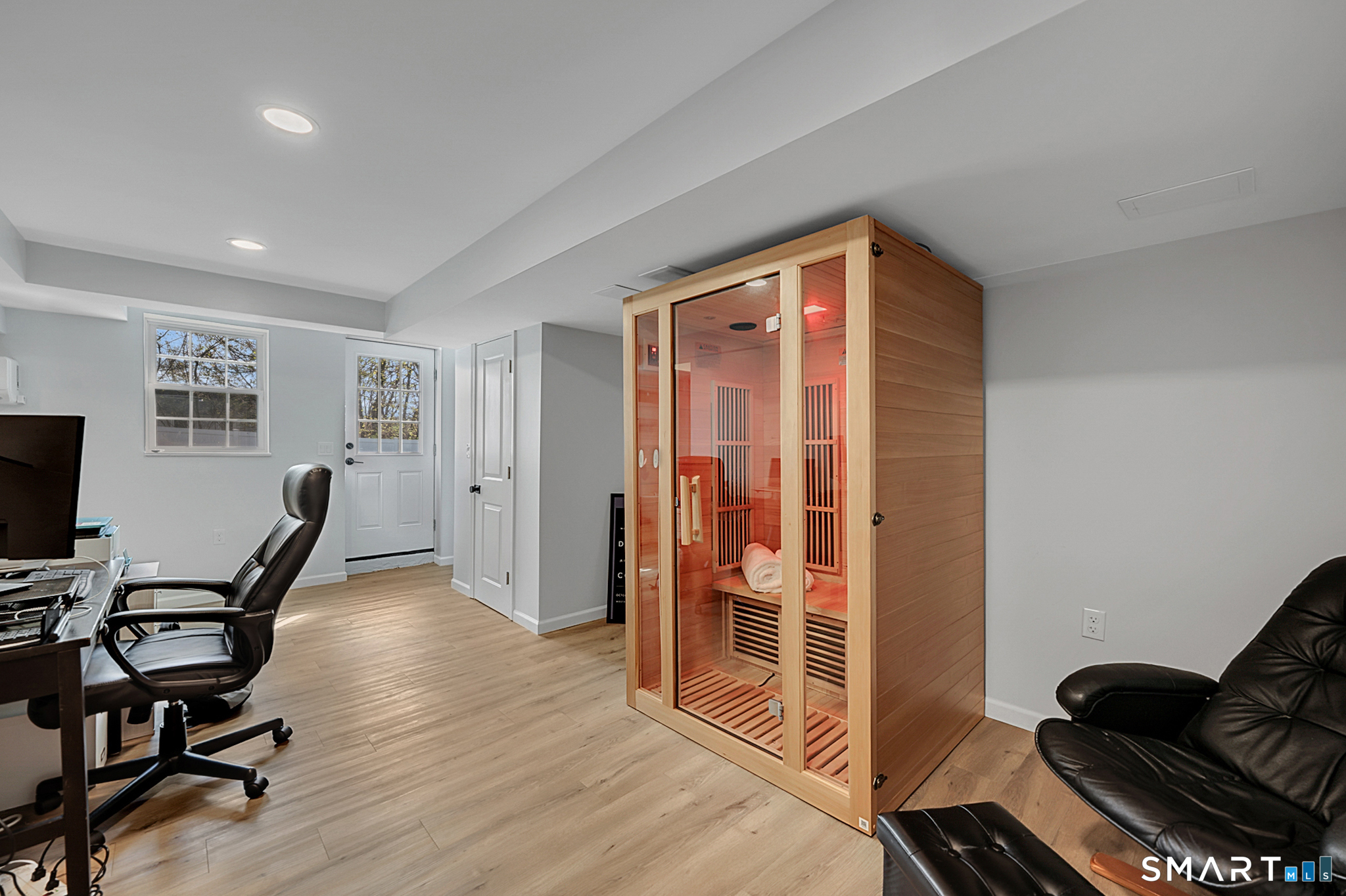 18 Foxridge Road West Hartford CT 06107