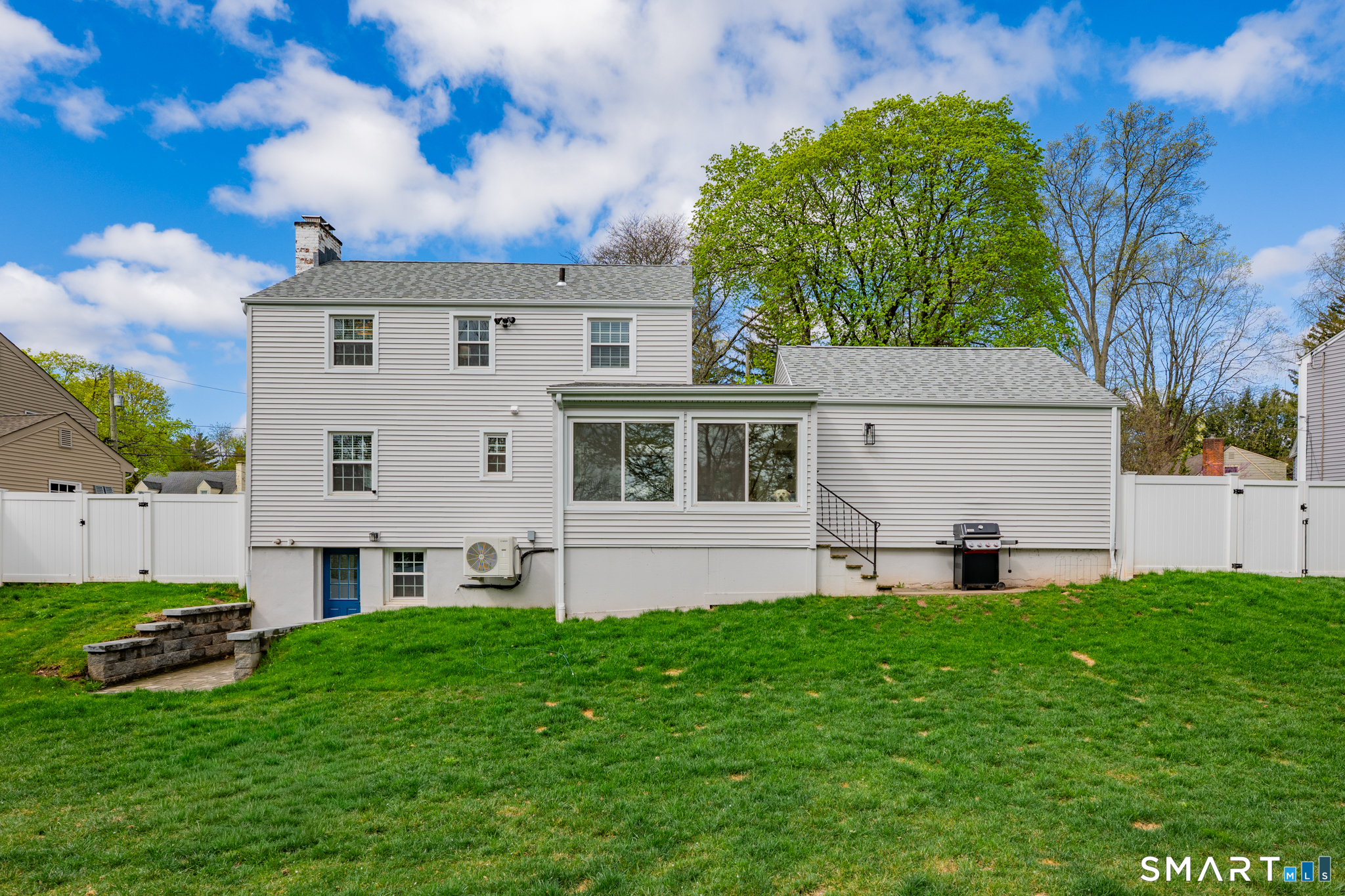 18 Foxridge Road West Hartford CT 06107