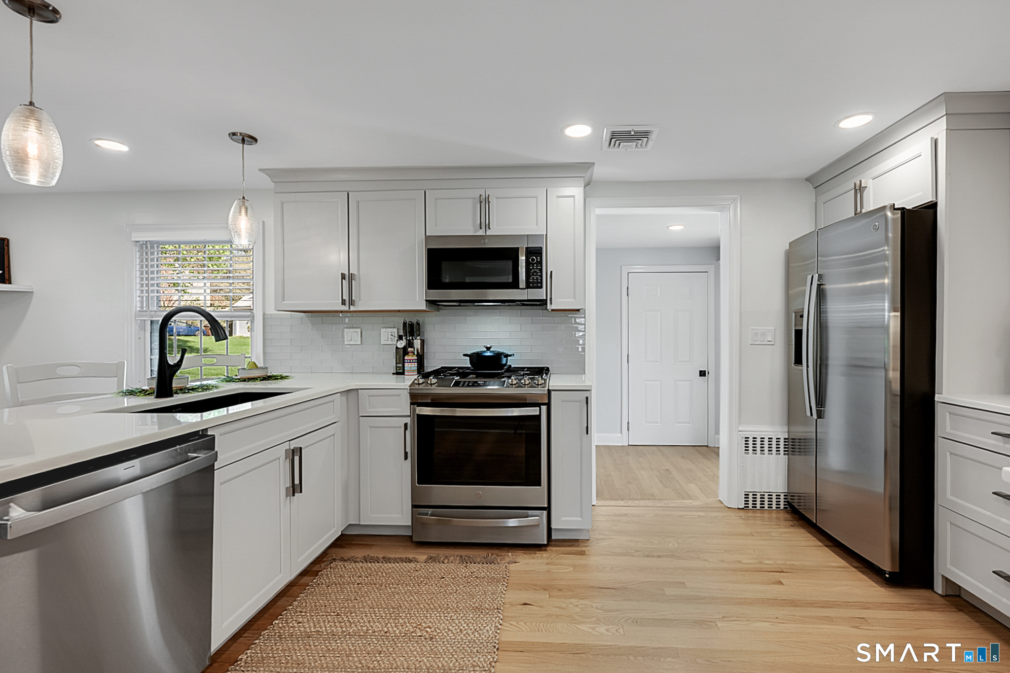 18 Foxridge Road West Hartford CT 06107