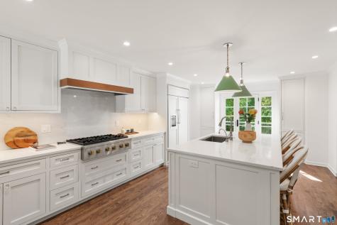 1680 Cross Highway Fairfield CT 06824