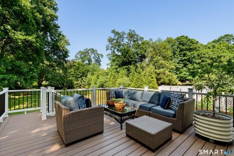 1680 Cross Highway Fairfield CT 06824