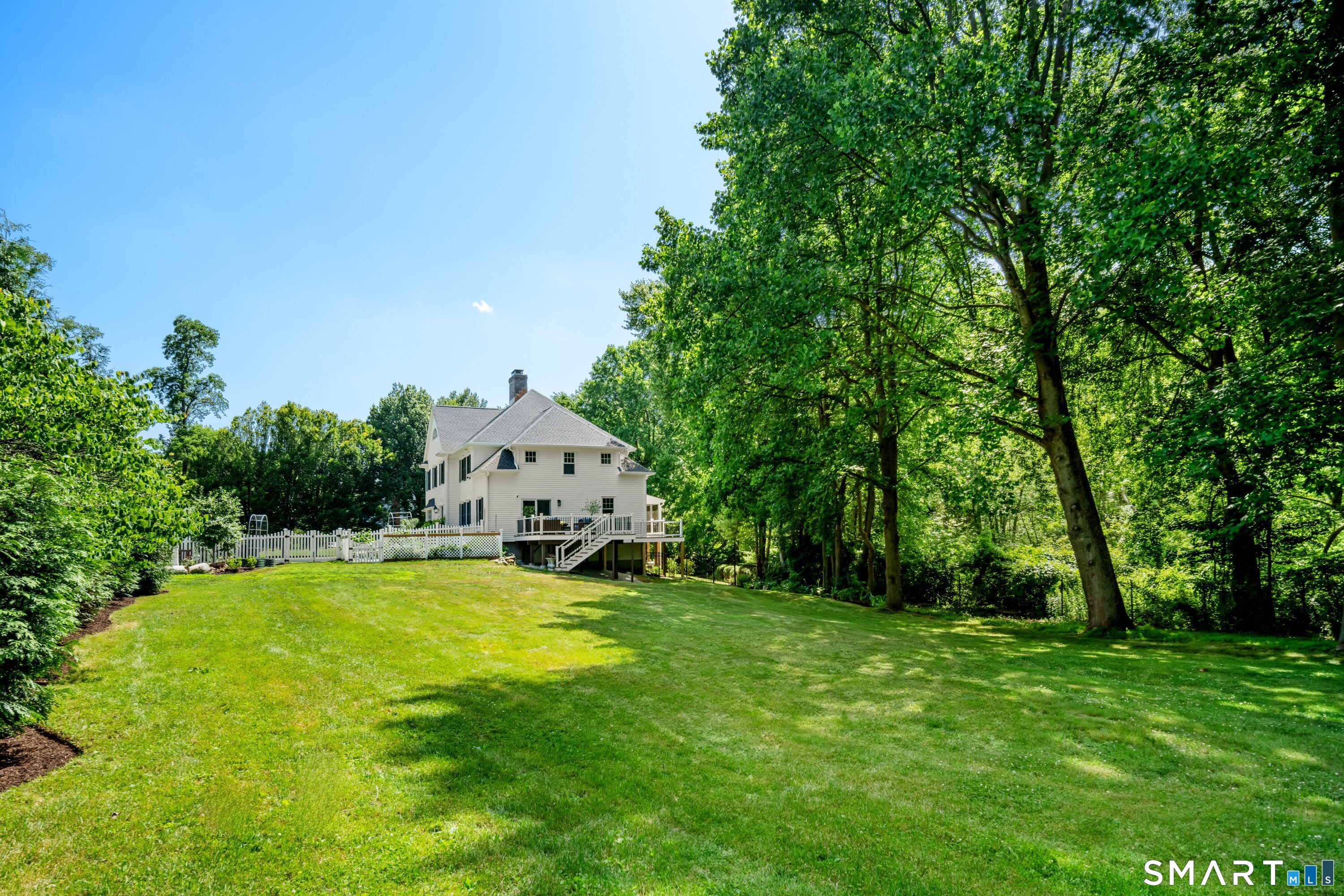1680 Cross Highway Fairfield CT 06824
