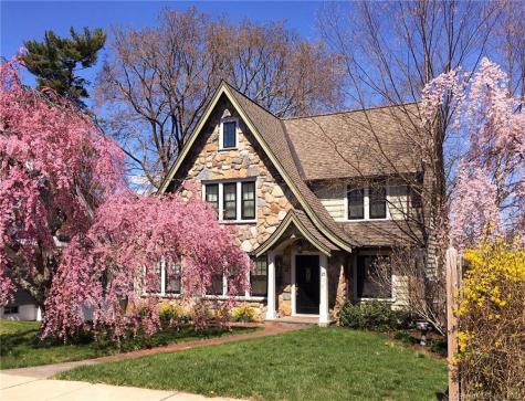 21 Eversley Avenue Norwalk CT 06851