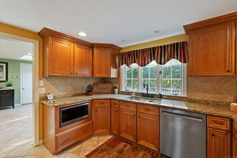 89 Goodrich Road Glastonbury CT 06033