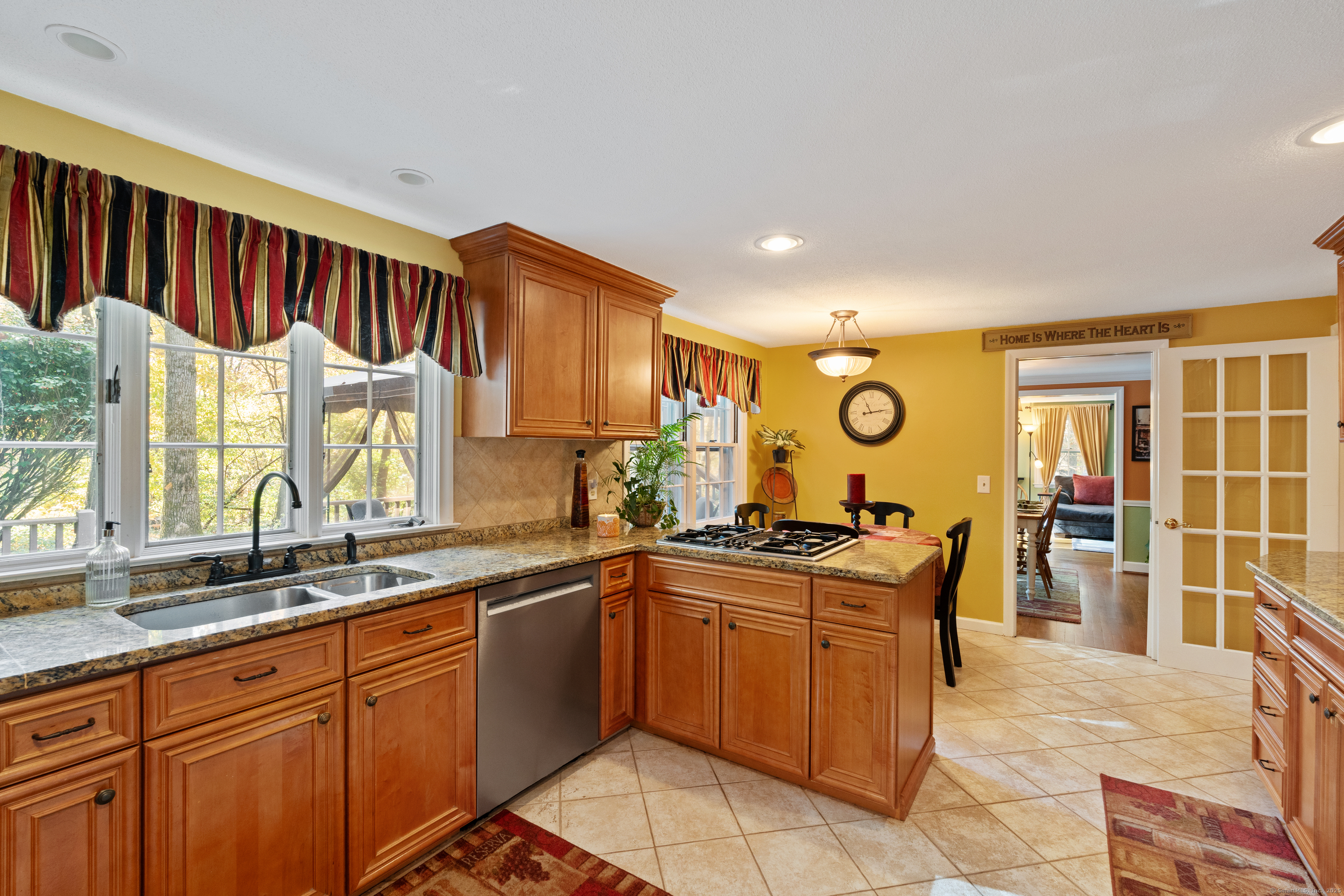 89 Goodrich Road Glastonbury CT 06033