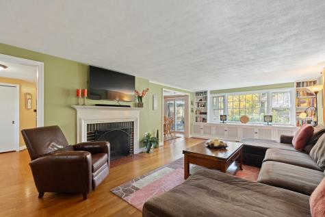 89 Goodrich Road Glastonbury CT 06033