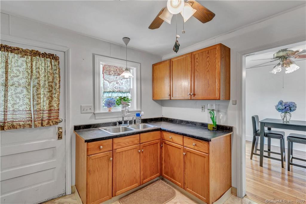 16 Moran Street New London CT 06320