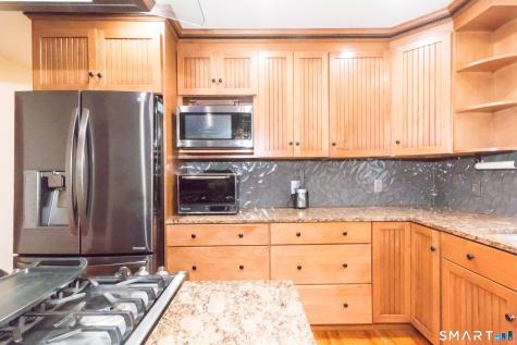 23 Mayo Avenue Montville CT 06370