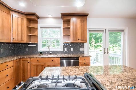 23 Mayo Avenue Montville CT 06370