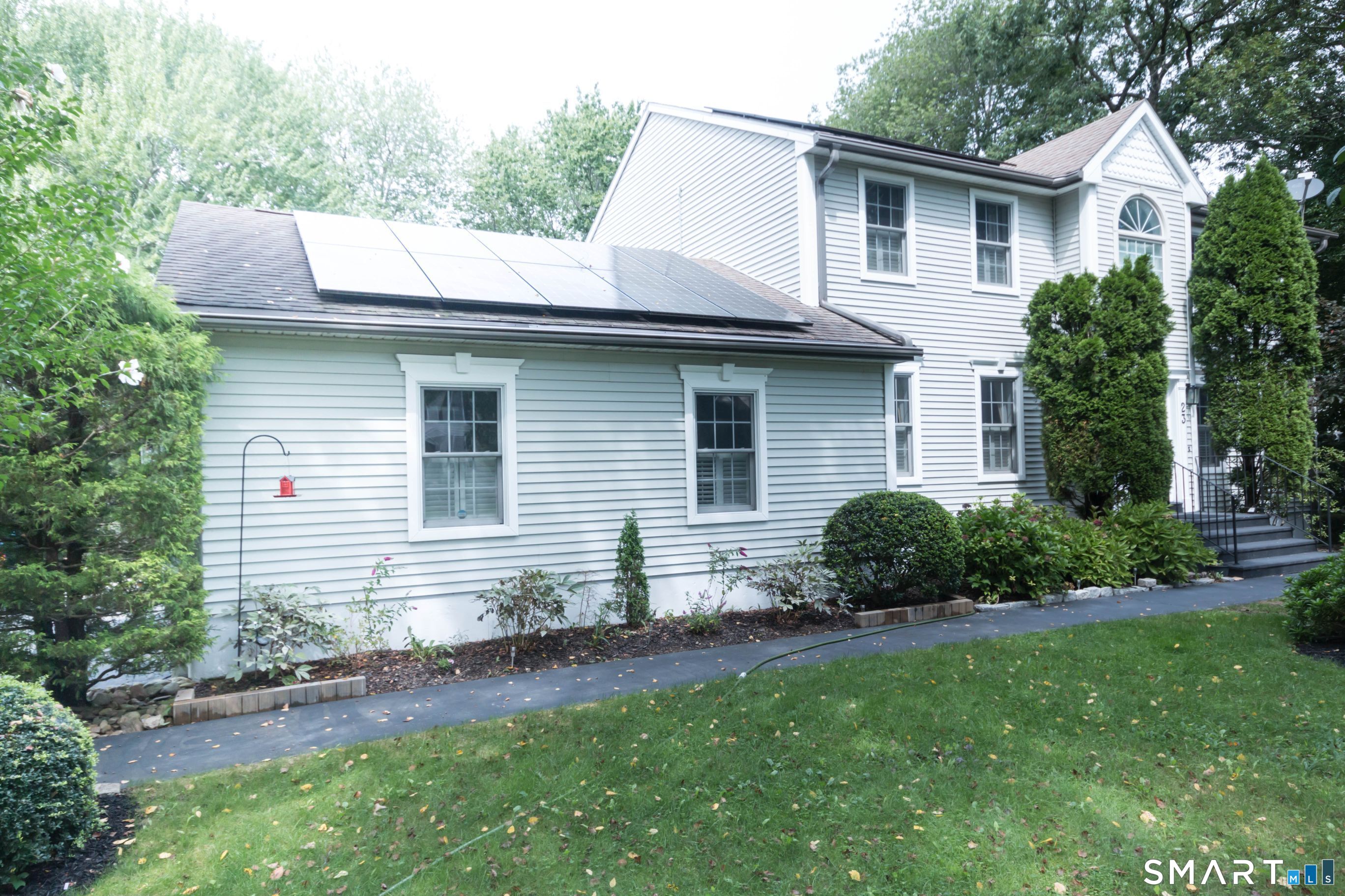 23 Mayo Avenue Montville CT 06370
