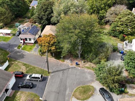 14 North Phillips Street Waterford CT 06385