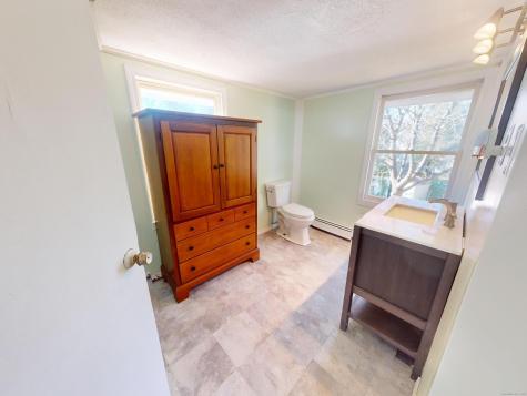 14 North Phillips Street Waterford CT 06385