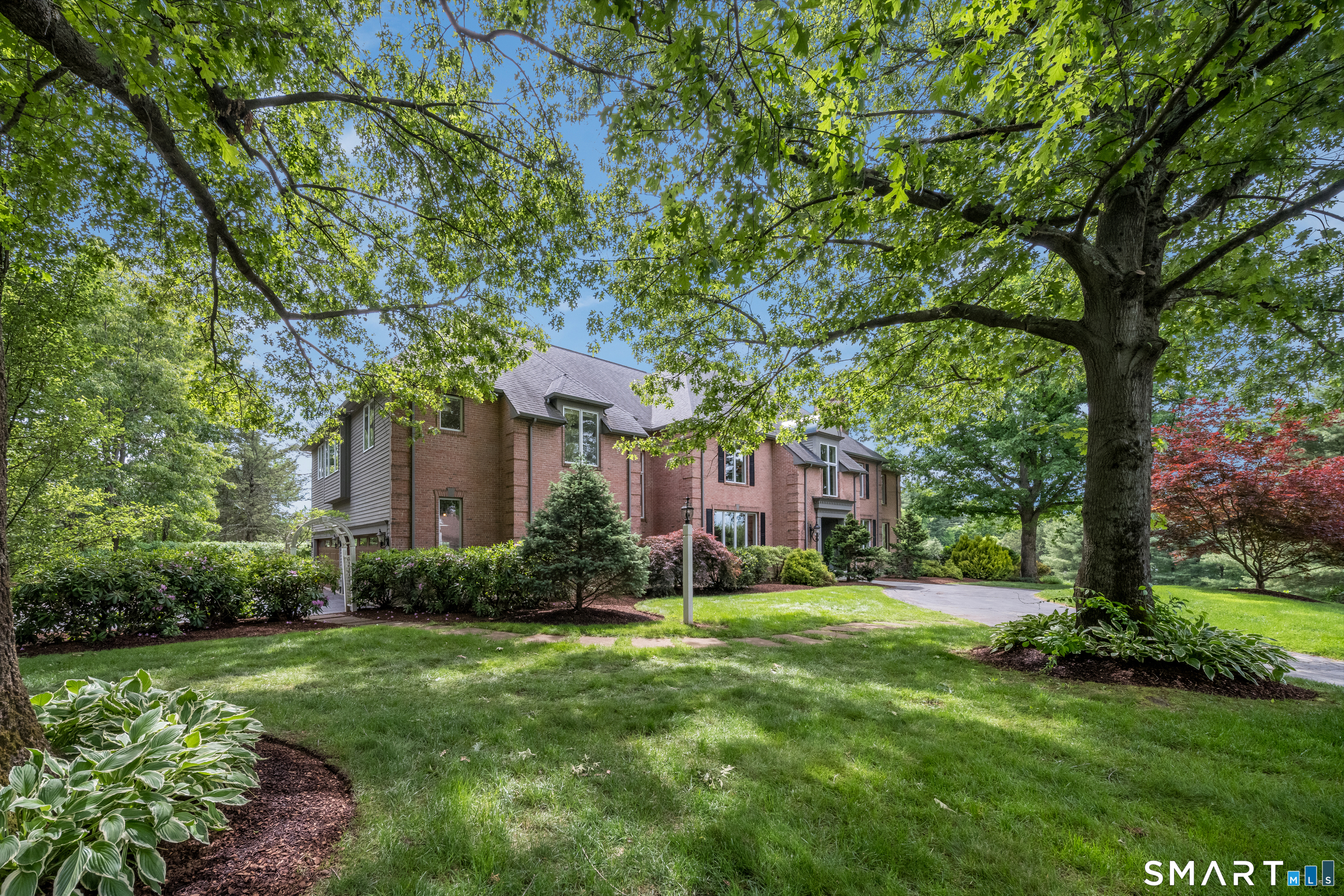 41 Ridgebury Road Avon CT 06001
