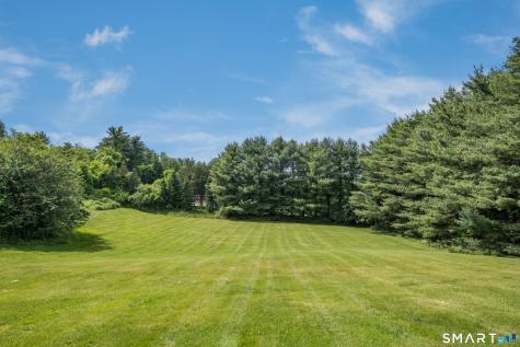 41 Ridgebury Road Avon CT 06001