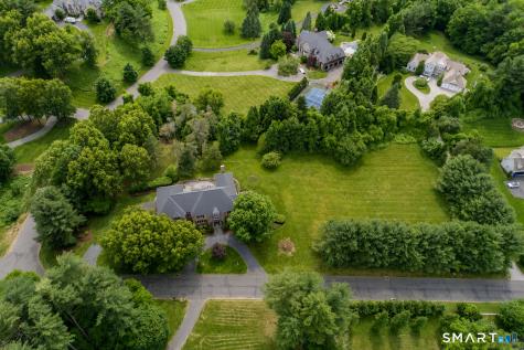 41 Ridgebury Road Avon CT 06001