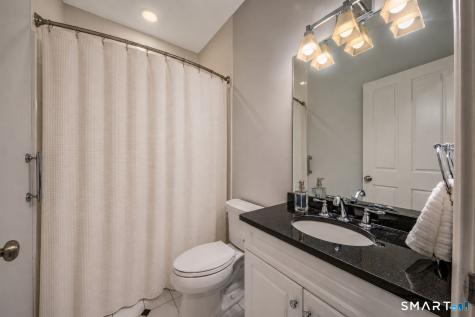 41 Ridgebury Road Avon CT 06001
