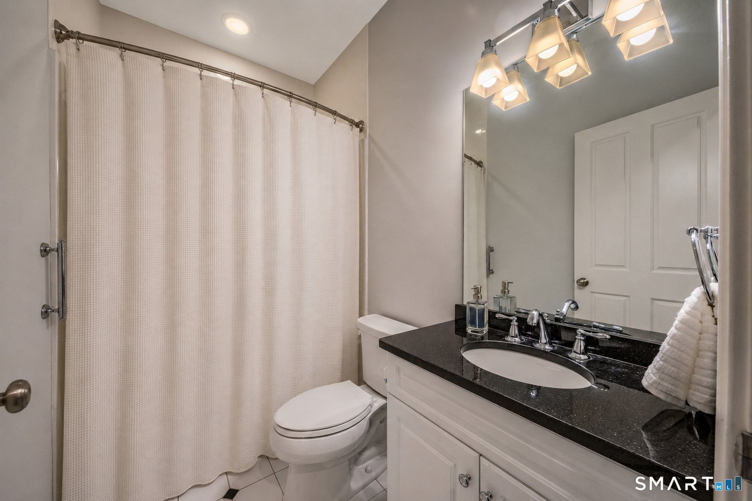 41 Ridgebury Road Avon CT 06001