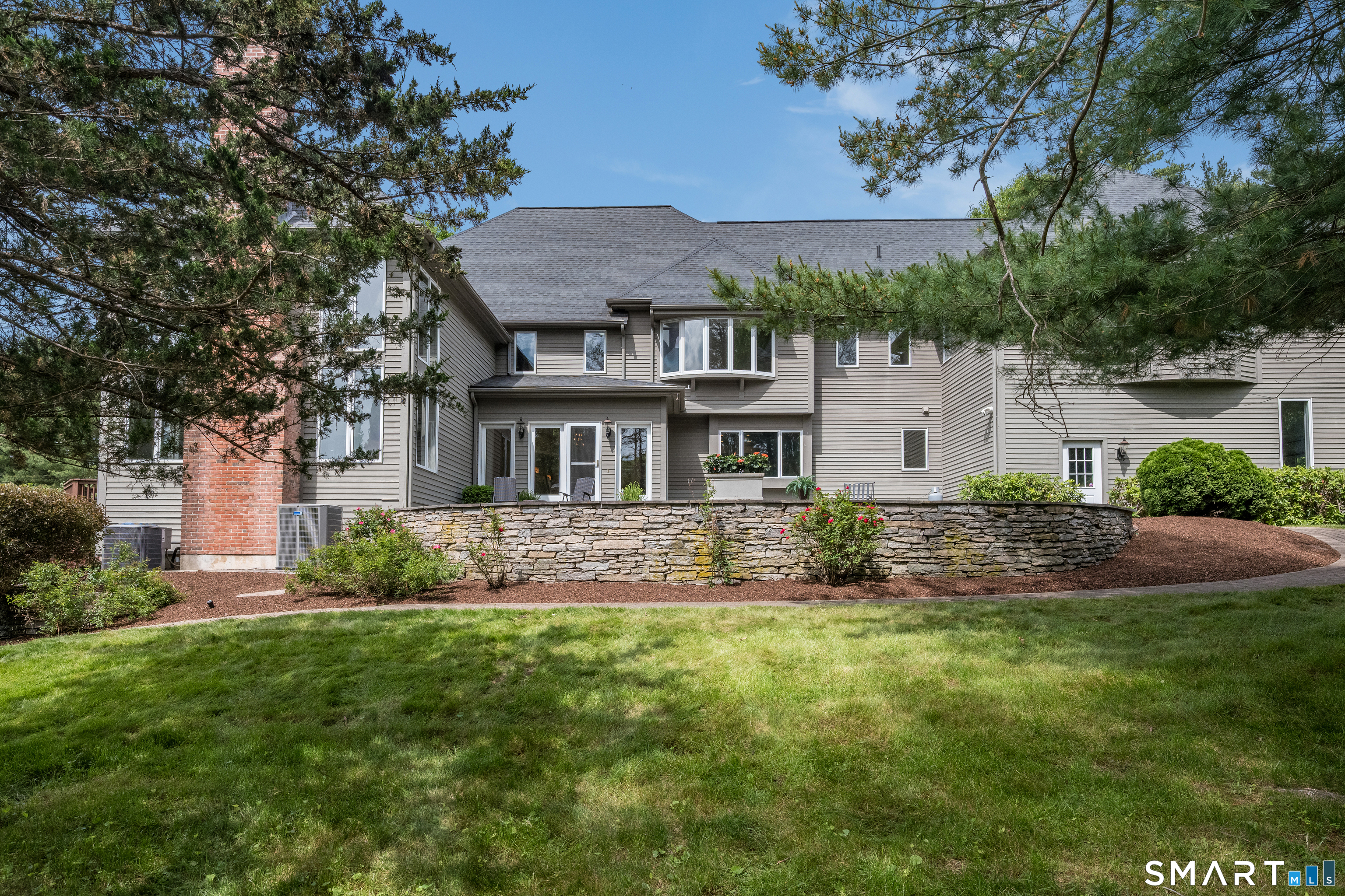 41 Ridgebury Road Avon CT 06001