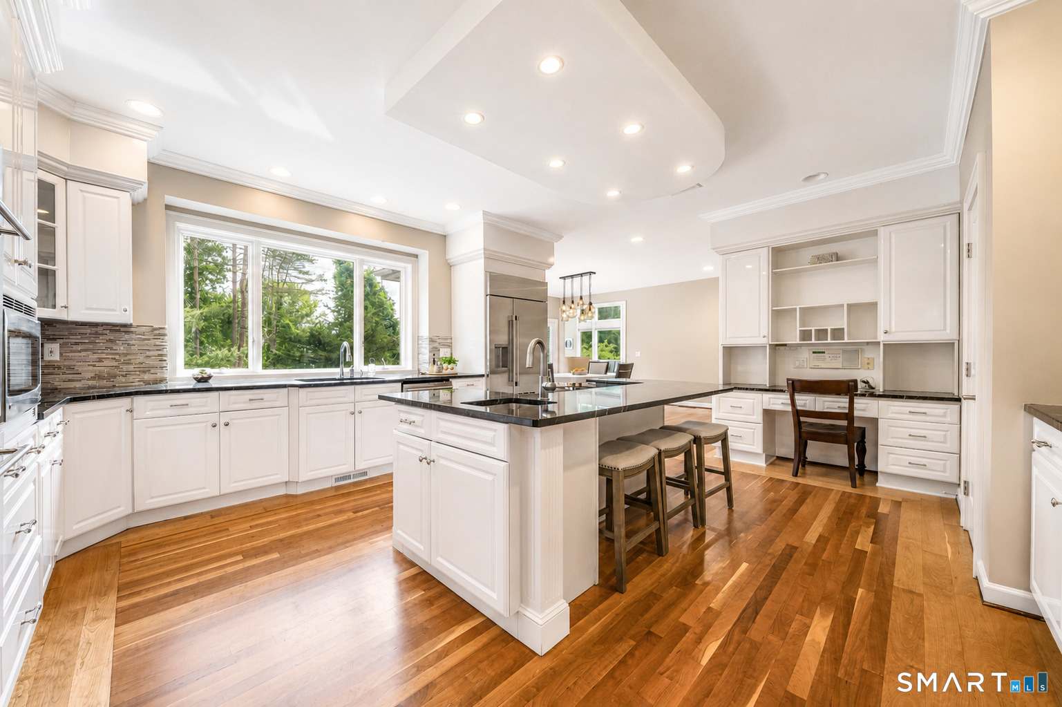 41 Ridgebury Road Avon CT 06001