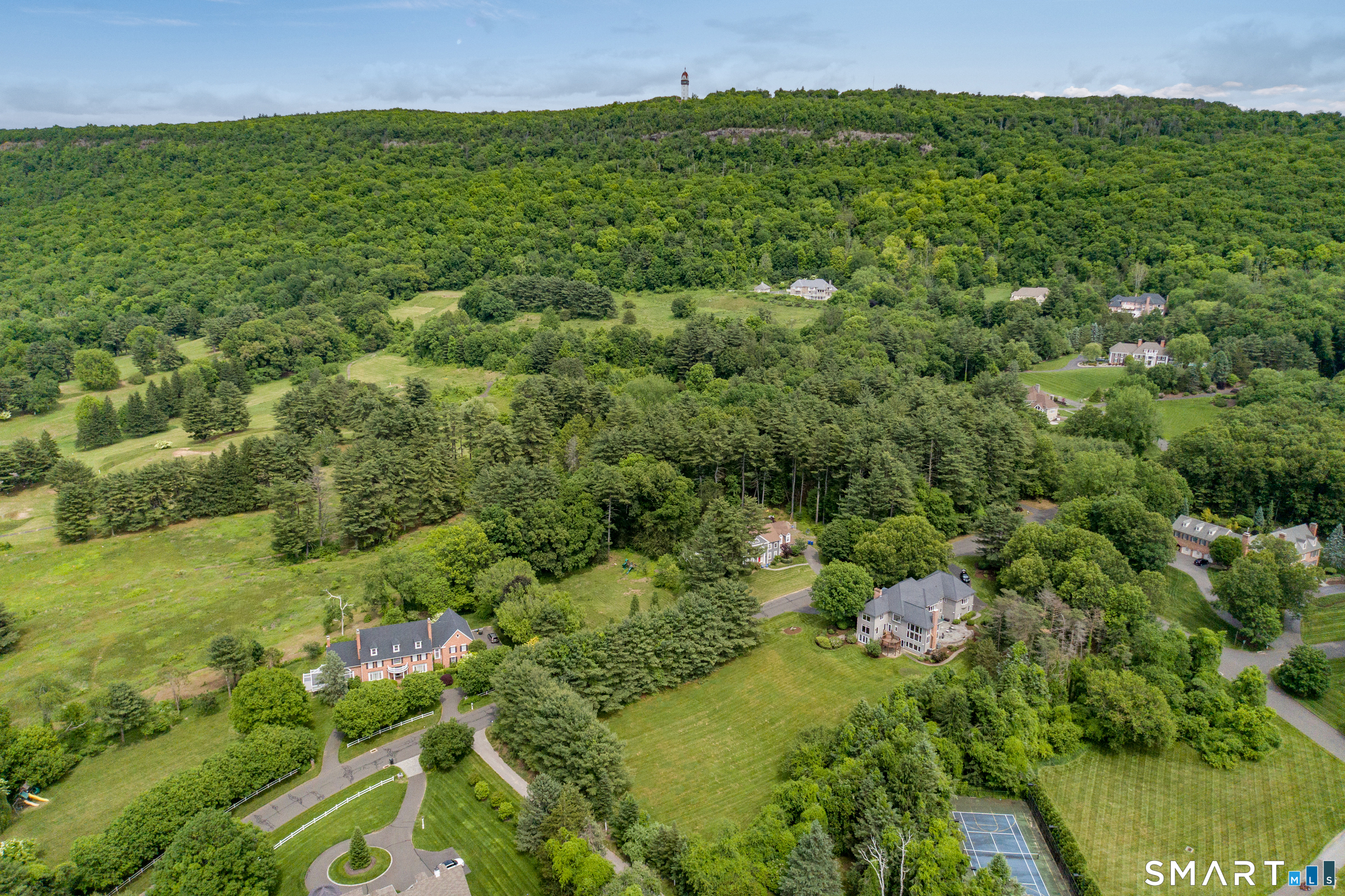 41 Ridgebury Road Avon CT 06001