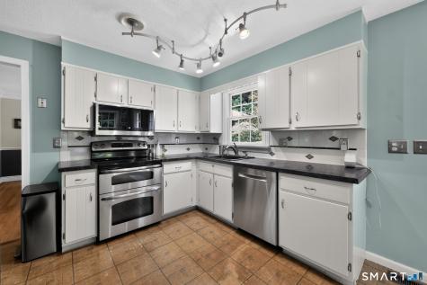 37 North Pleasant Rise Brookfield CT 06804