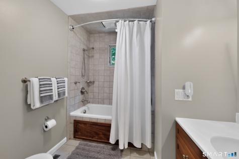 37 North Pleasant Rise Brookfield CT 06804