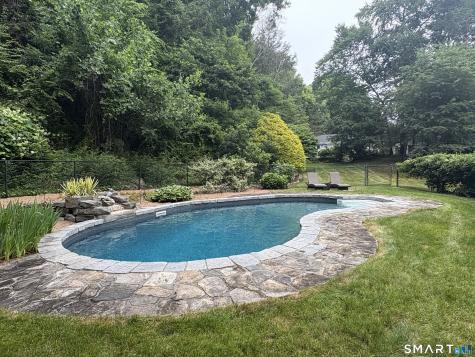 37 North Pleasant Rise Brookfield CT 06804