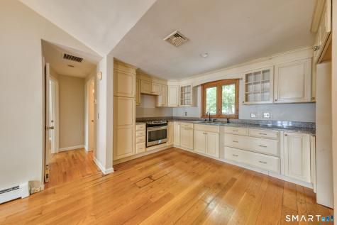 63 Bay Road East Hampton CT 06424