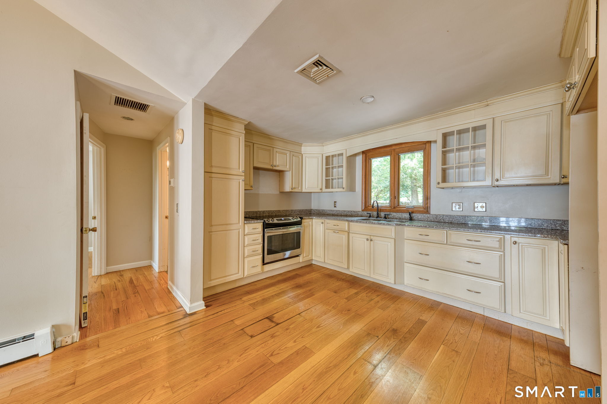 63 Bay Road East Hampton CT 06424