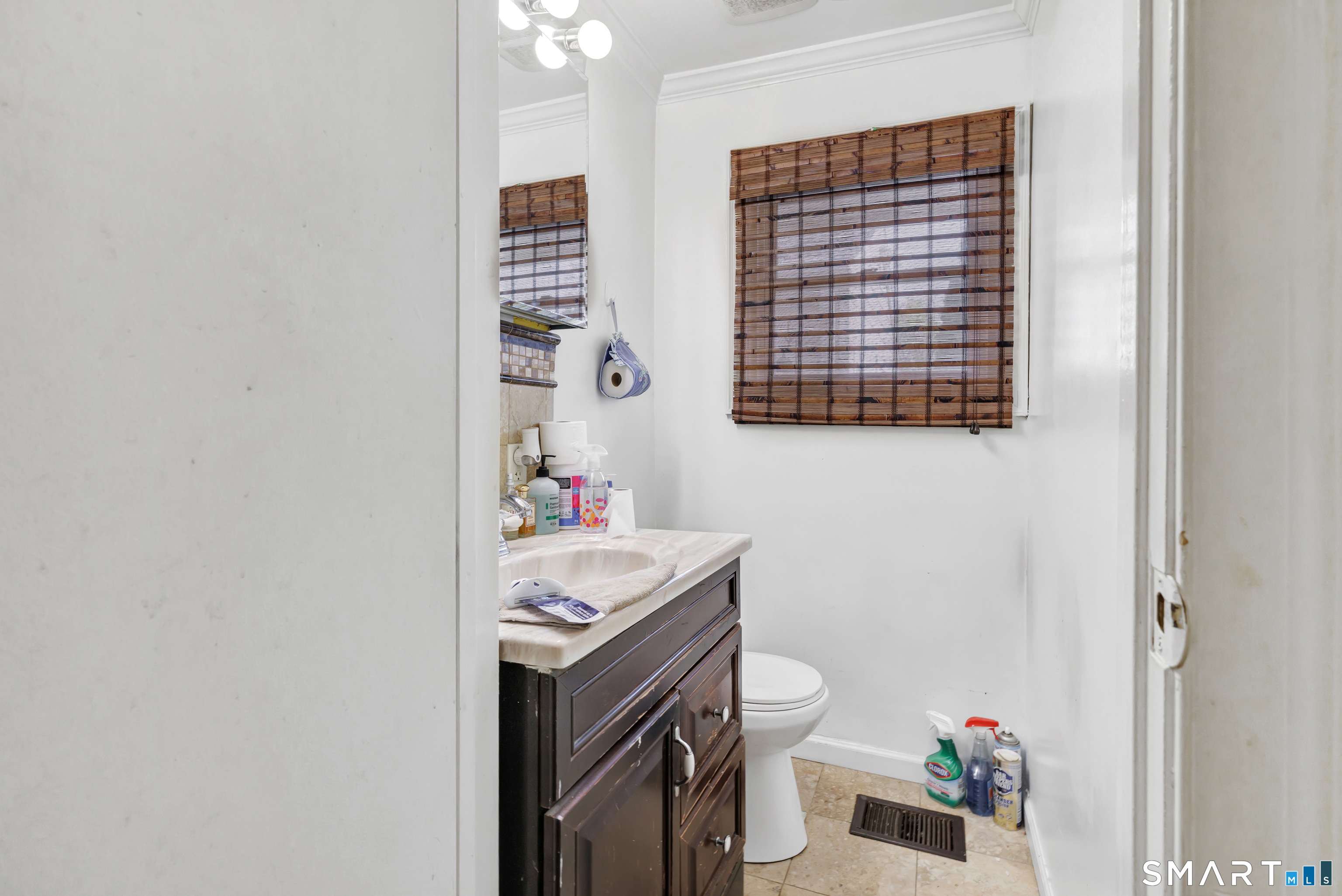 12 Hawthorne Drive Norwalk CT 06851