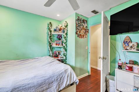 12 Hawthorne Drive Norwalk CT 06851
