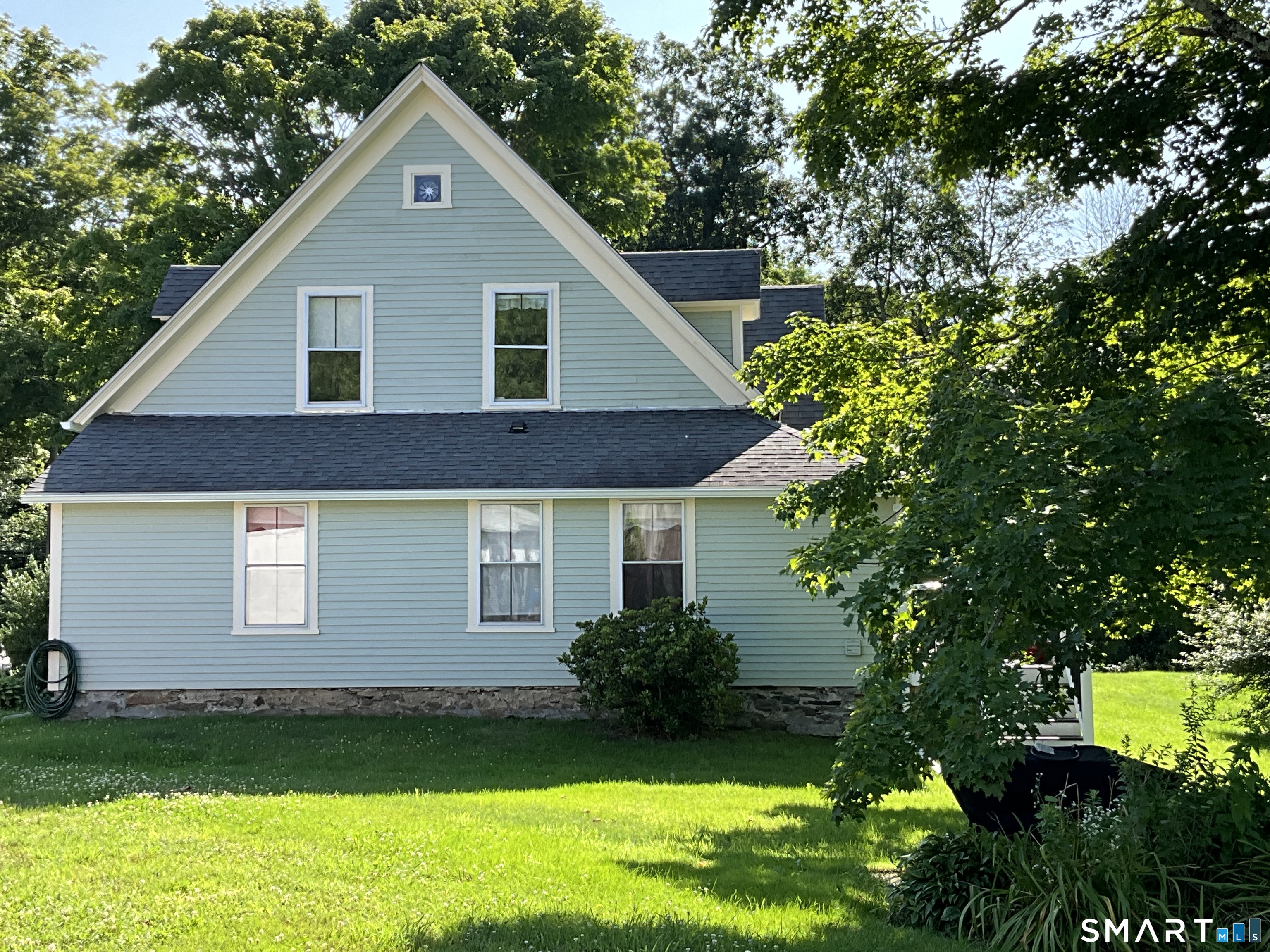 236 Deerfield Road Pomfret CT 06259