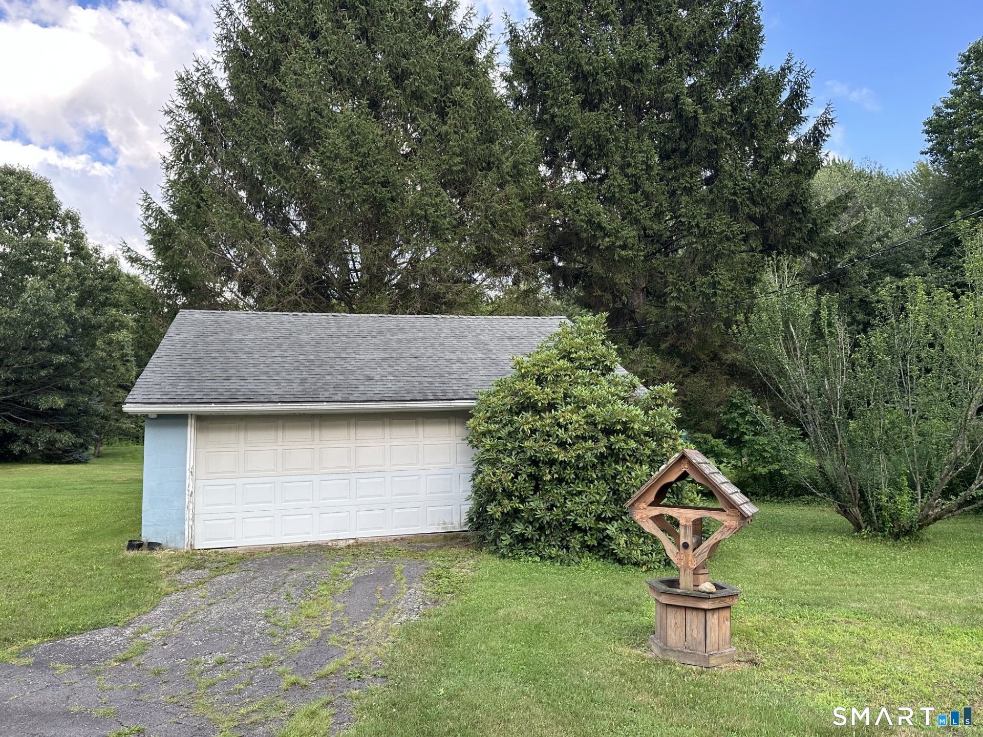 586 Wolcott Road Bristol CT 06010
