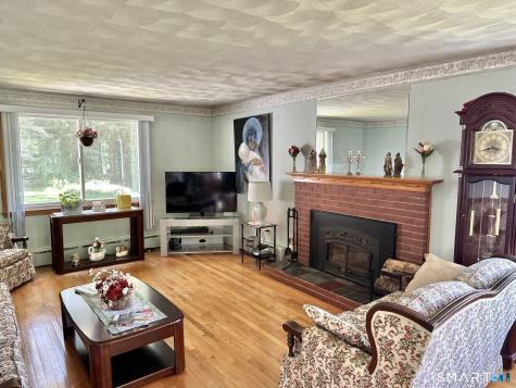 586 Wolcott Road Bristol CT 06010