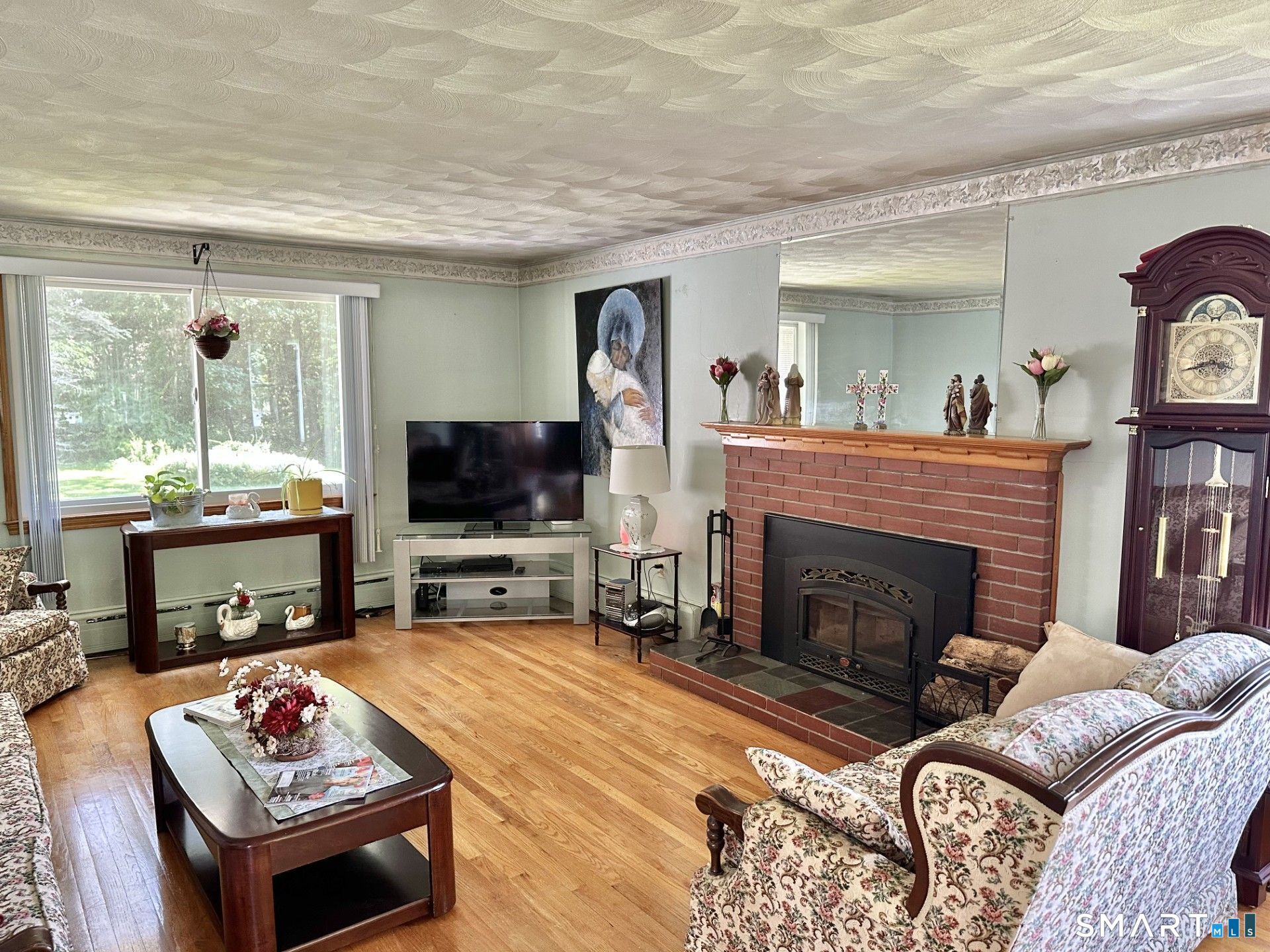 586 Wolcott Road Bristol CT 06010