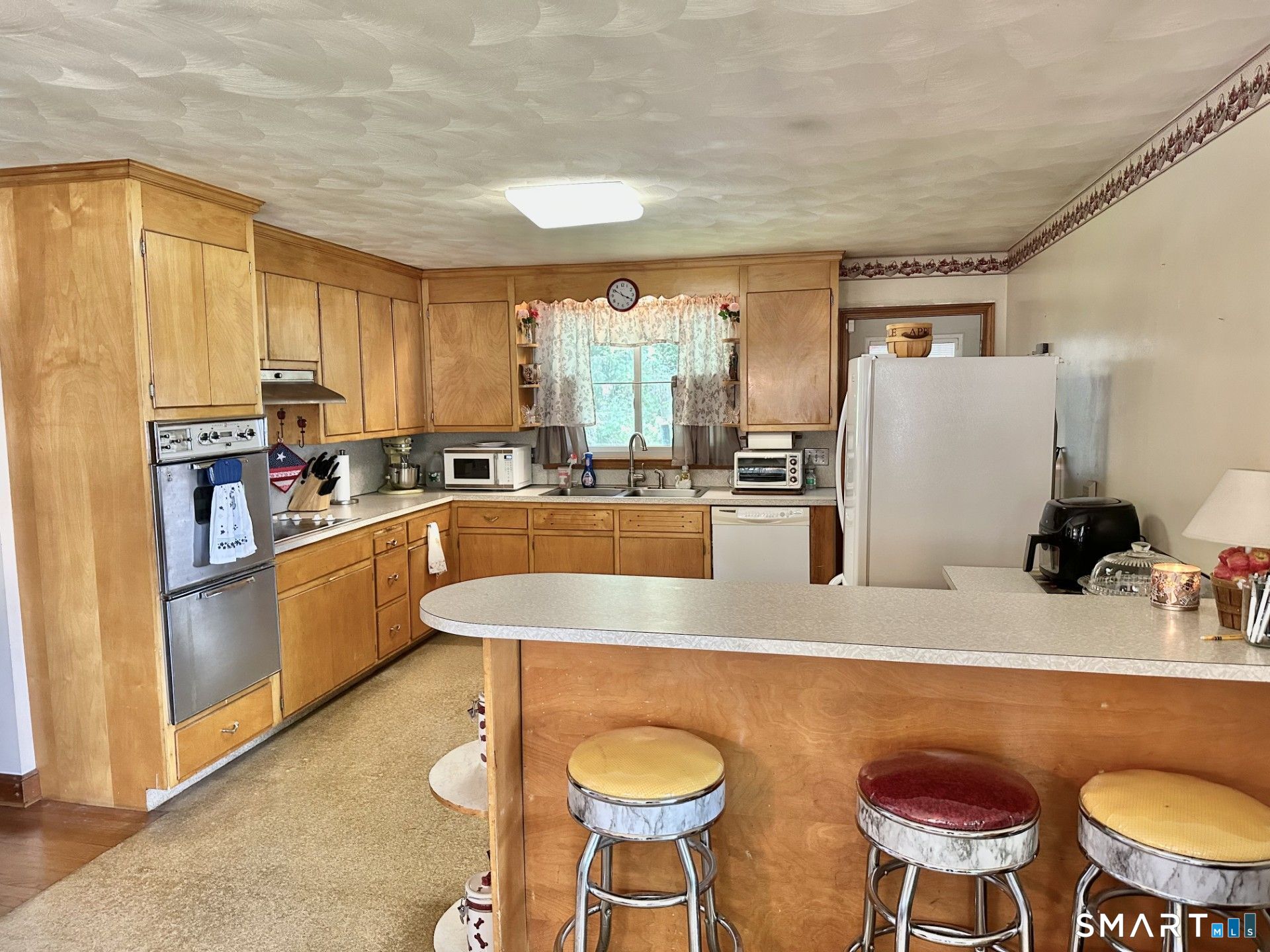 586 Wolcott Road Bristol CT 06010