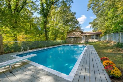 21 Idylwood Drive North Branford CT 06472