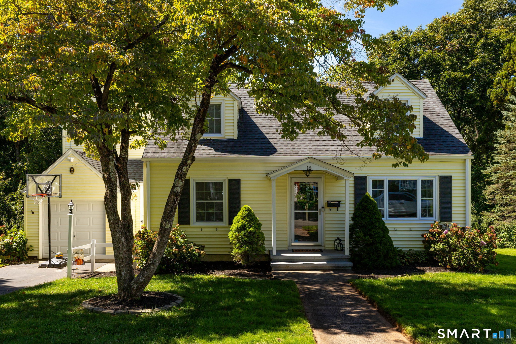 16 Dorrance Place Hamden CT 06518